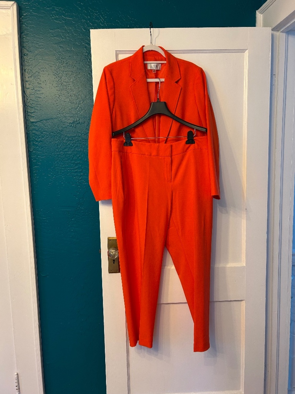 Le Suit/Macy's Orange Suit. 14P
